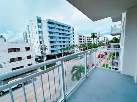 1345 Lincoln Road Miami Beach FL 33139