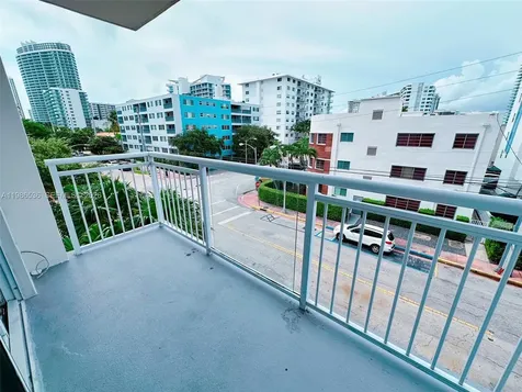1345 Lincoln Road Miami Beach FL 33139