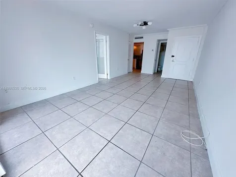 1345 Lincoln Road Miami Beach FL 33139