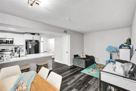 7402 NW 75th Street Tamarac FL 33321