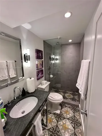 166 Harbor Drive Key Biscayne FL 33149