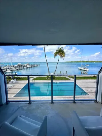 166 Harbor Drive Key Biscayne FL 33149