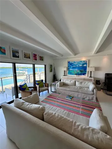 166 Harbor Drive Key Biscayne FL 33149