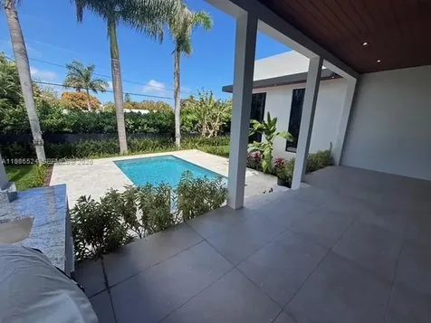 2161 NE 124th Street North Miami FL 33181