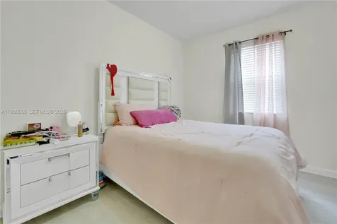 101 NE 37th Place Homestead FL 33033
