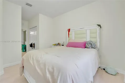 101 NE 37th Place Homestead FL 33033