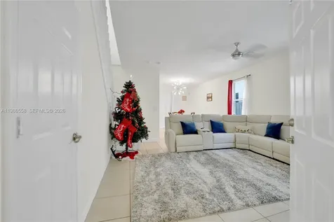 101 NE 37th Place Homestead FL 33033