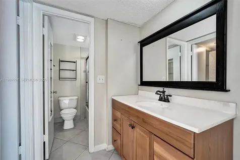 9440 Poinciana Place Davie FL 33324