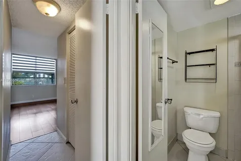 9440 Poinciana Place Davie FL 33324