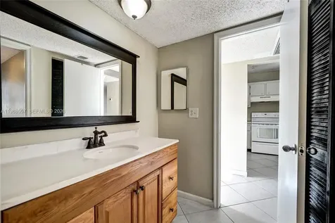 9440 Poinciana Place Davie FL 33324