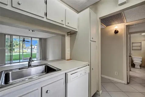 9440 Poinciana Place Davie FL 33324