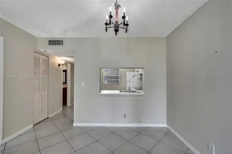 9440 Poinciana Place Davie FL 33324