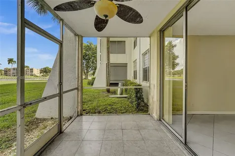 9440 Poinciana Place Davie FL 33324