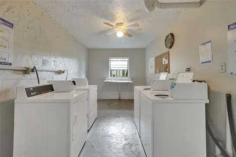 9440 Poinciana Place Davie FL 33324