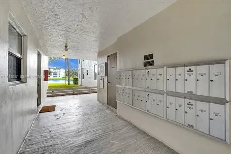 9440 Poinciana Place Davie FL 33324