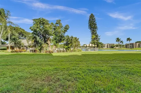 9440 Poinciana Place Davie FL 33324