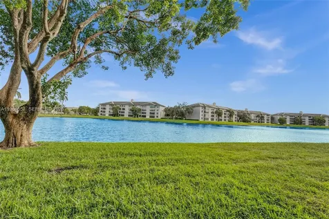 9440 Poinciana Place Davie FL 33324
