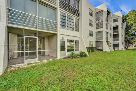 9440 Poinciana Place Davie FL 33324