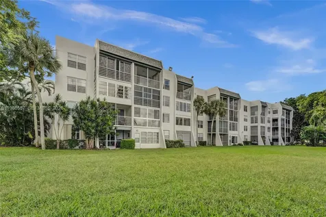 9440 Poinciana Place Davie FL 33324