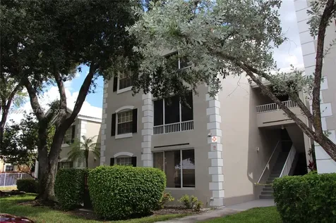 2831 N Oakland Forest Drive Oakland Park FL 33309