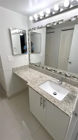 2831 N Oakland Forest Drive Oakland Park FL 33309