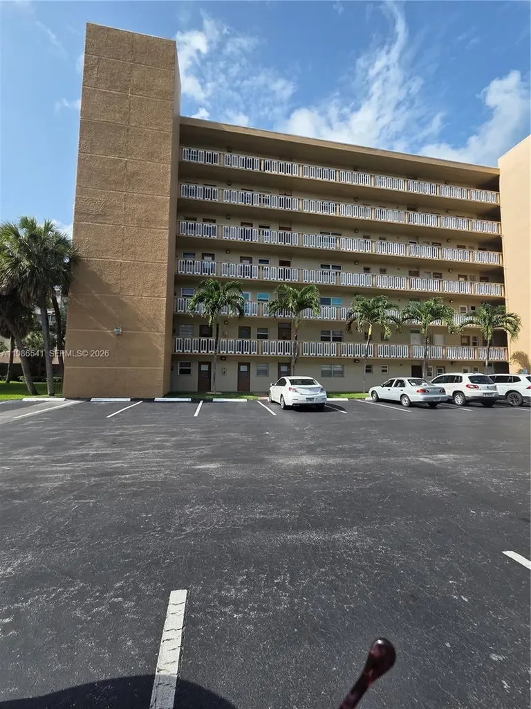 620 NE 12th Avenue Hallandale Beach FL 33009