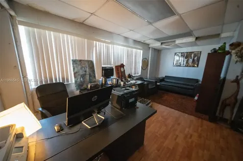1217 NW 21st Street Miami FL 33142