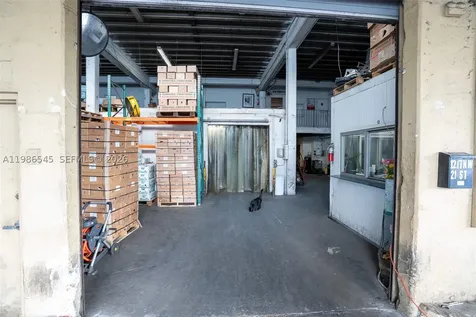 1217 NW 21st Street Miami FL 33142