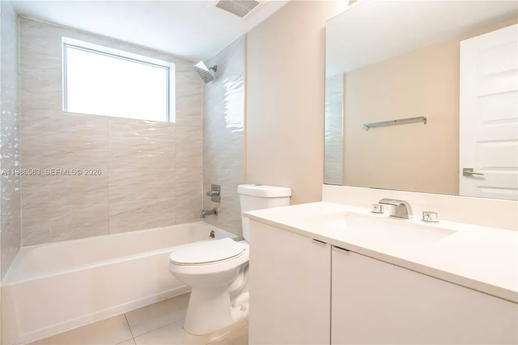 2400 NE 26th Street Fort Lauderdale FL 33305