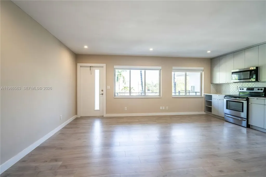 2400 NE 26th Street Fort Lauderdale FL 33305