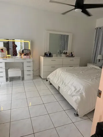 6425 W 27th Court Hialeah FL 33016