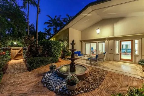 269 Cranwood Drive Key Biscayne FL 33149