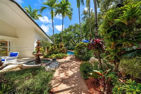 269 Cranwood Drive Key Biscayne FL 33149