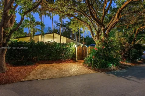 269 Cranwood Drive Key Biscayne FL 33149