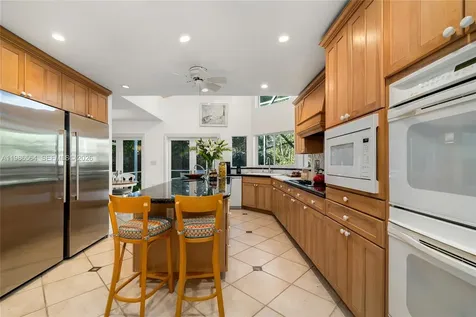 269 Cranwood Drive Key Biscayne FL 33149