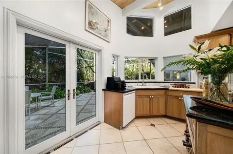 269 Cranwood Drive Key Biscayne FL 33149