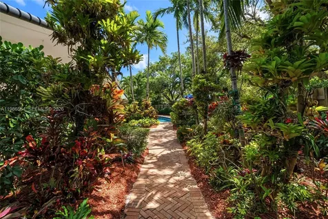 269 Cranwood Drive Key Biscayne FL 33149