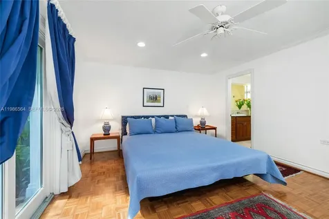 269 Cranwood Drive Key Biscayne FL 33149