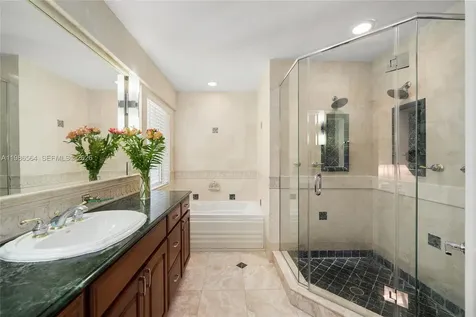 269 Cranwood Drive Key Biscayne FL 33149