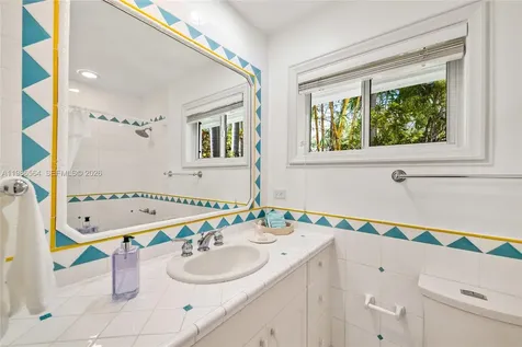 269 Cranwood Drive Key Biscayne FL 33149