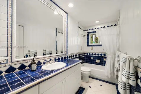 269 Cranwood Drive Key Biscayne FL 33149