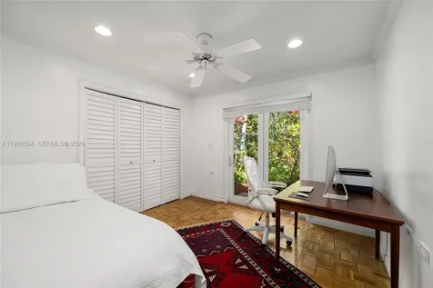 269 Cranwood Drive Key Biscayne FL 33149