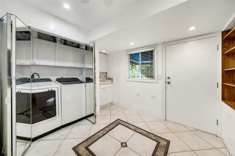 269 Cranwood Drive Key Biscayne FL 33149