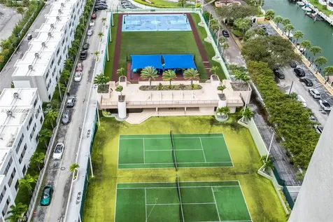 1800 NE 114th Street Miami FL 33181