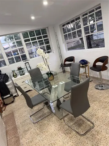 52 E 50th Place Hialeah FL 33013