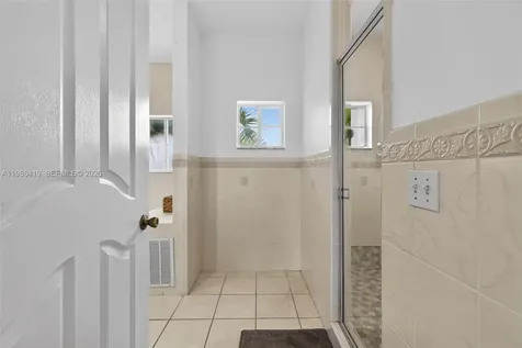 15874 SW 138th Terrace Miami FL 33196