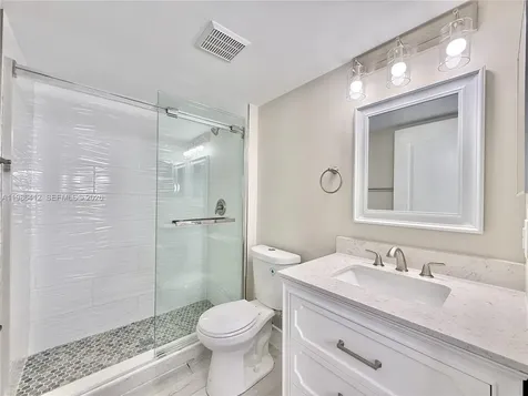 2251 NW 77th Way Pembroke Pines FL 33024