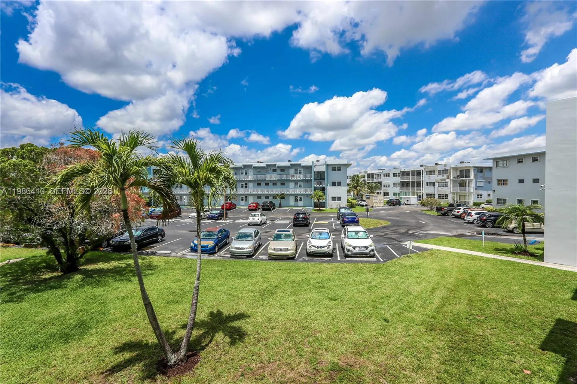 2223 Park Lane Hollywood FL 33021