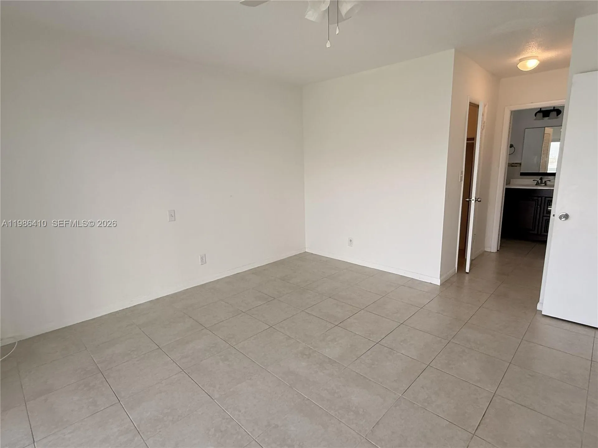 2223 Park Lane Hollywood FL 33021