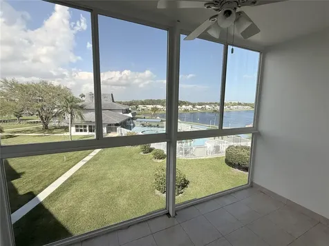 2223 Park Lane Hollywood FL 33021